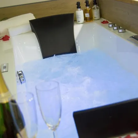 アパート L'atelier - Spa, Luxe, Proche Hypercentre - Classe 4 Etoiles トロワ